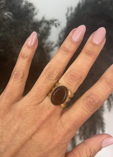 ANILLO REDONDO PERLA MARRÓN