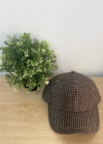 GORRA CUADROS PEQUEÑO